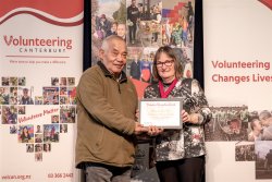 Kathy and Alae Tuu'u, Christchurch Kidney Society, with their Award