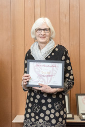 Robyn Ogle, from Bellyful, with her award