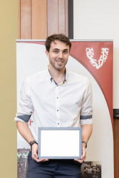 Jordan Moss, from Youthline Central South Island, with his Award