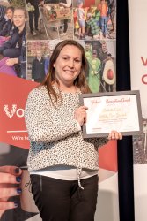 Charlotte Cook, Fertility New Zealand, with her Award