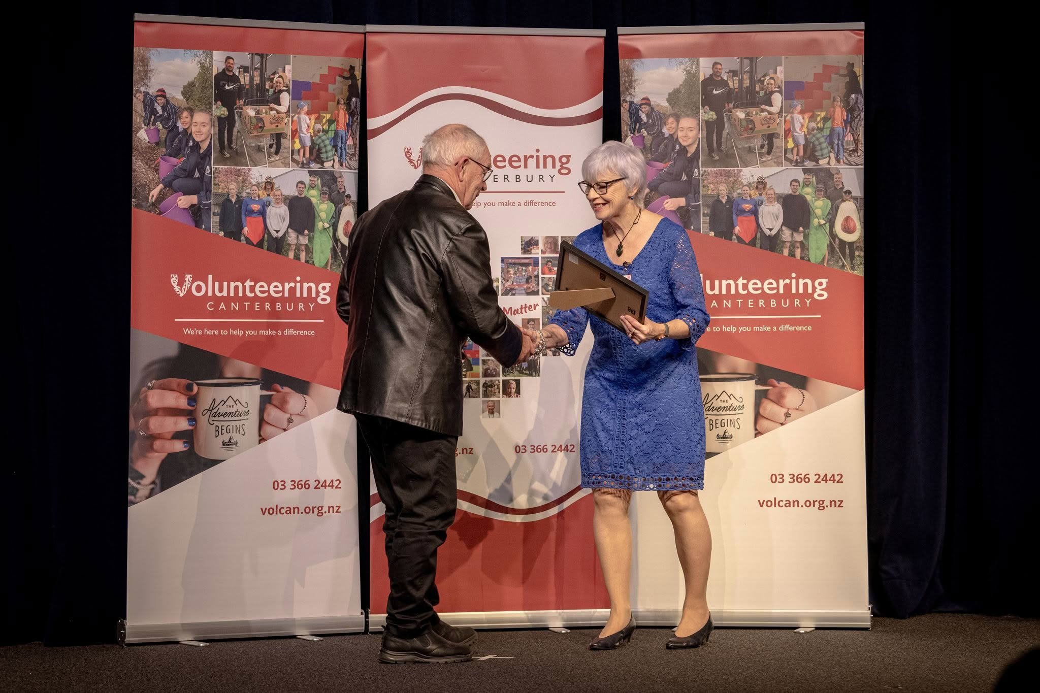 Jos de Leijer, Southern Cancer Society, receiving a Volunteer Recognition Award 2026.
